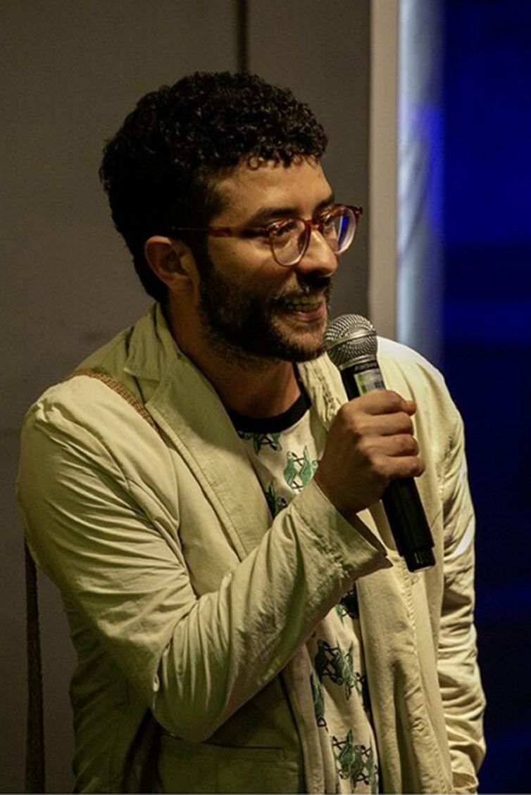 Filme mostra reencontro de pai e filhas indígenas 40 anos depois